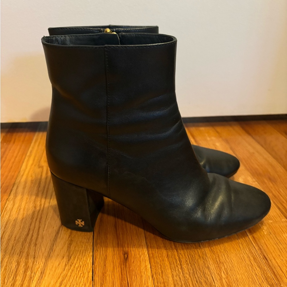 Tory Burch Black Leather Ankle Booties